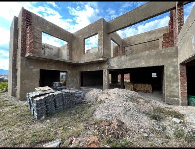7 BEDROOM HOUSE FOR SALE IN XANADU